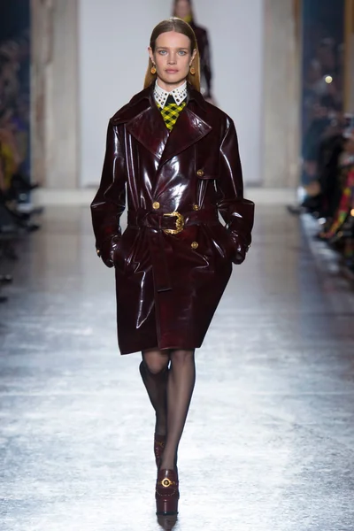 Look 1